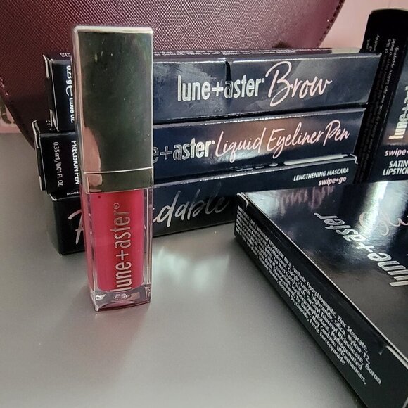 Lune + Aster Fabulous in Five Makeup Set in Bordeaux Bag New in Box Create - Picture 5 of 15